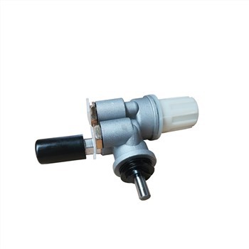 DEUTZ FL914 Pompe à mazout Pompe de relevage manuelle 04233878